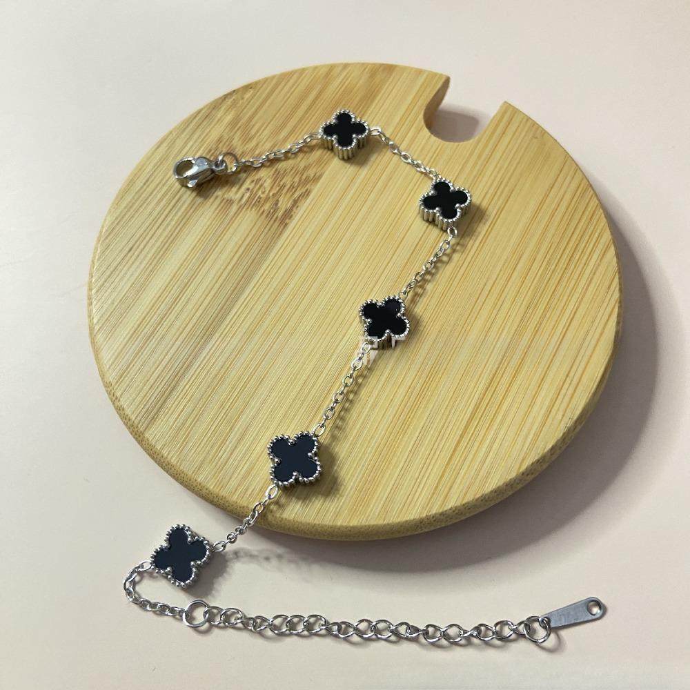 Lite Blomst Mini Armbånd Firkløver 9mm Ny Titanstål Fem-blomst Liten Utsøkt Enkelt High-end Damearmbånd