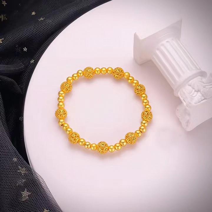 Retro Chinese Filigree Hydrangea Bracelet: Elegant Sand Gold Flower Ball Women's Jewelry