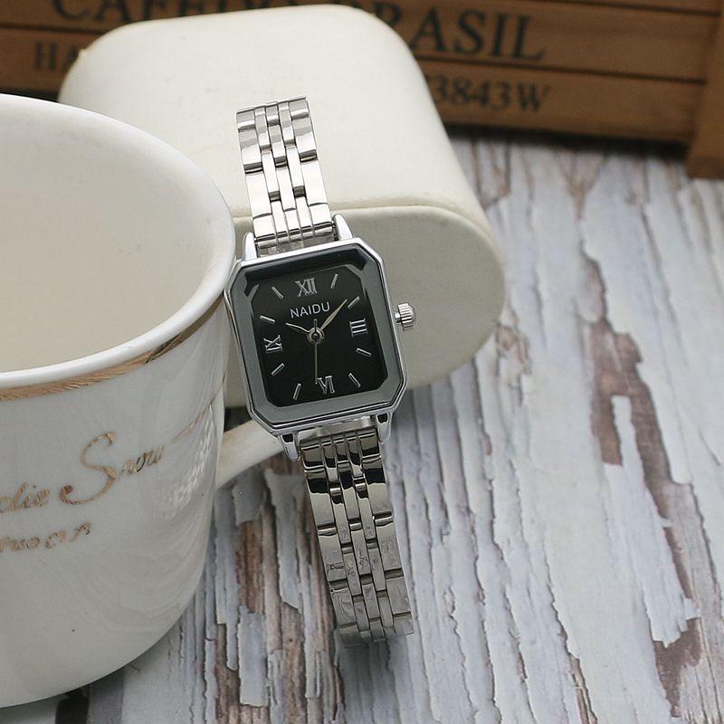 

Женские модные кожаные часы One Size чёрный