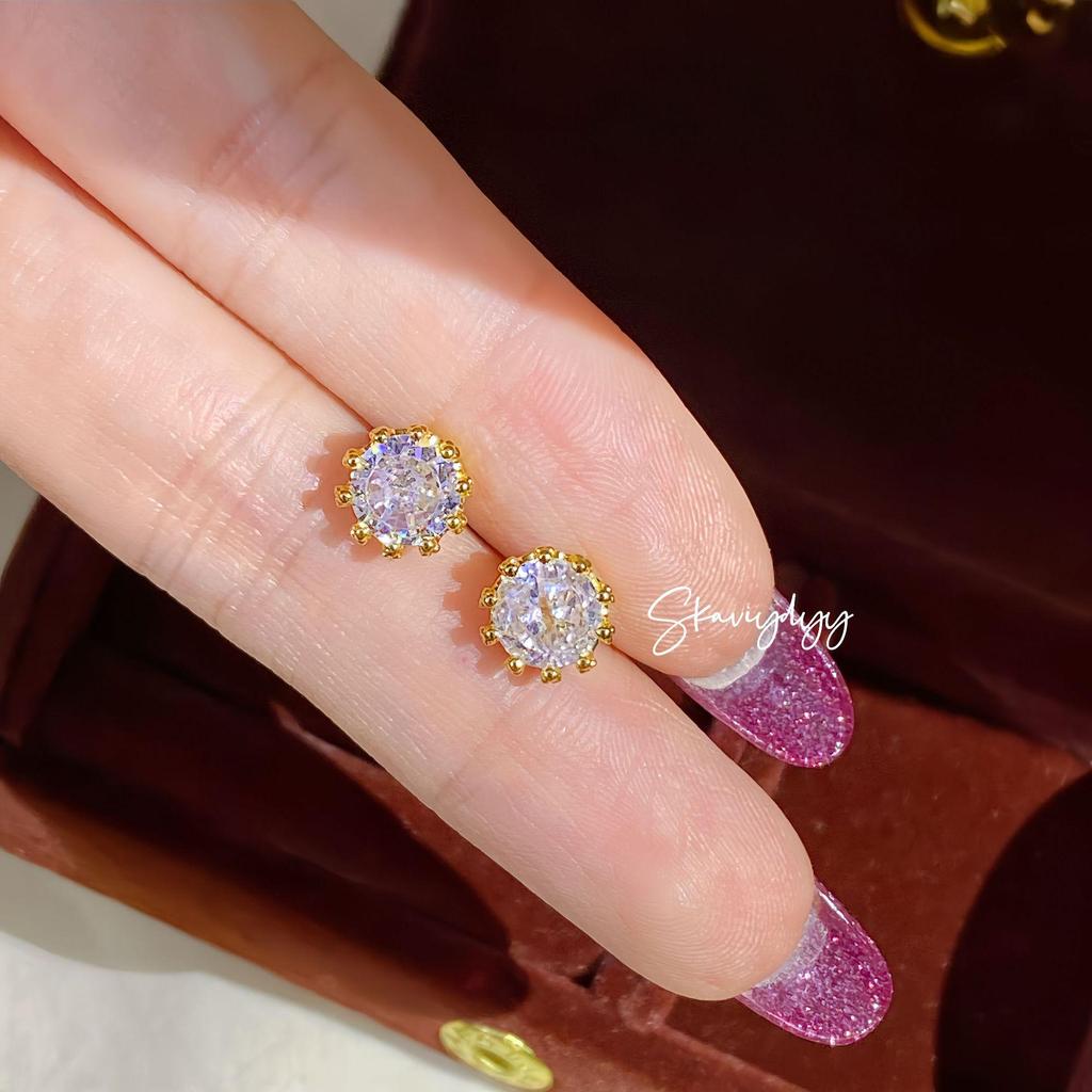 Eleganckie kolczyki sztyfty z moissanitem 1-karatowym w kształcie korony - Super błyszczące w stylu diamentu wysokowęglowego