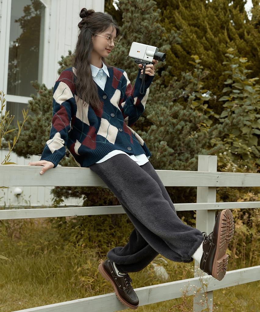 ENNITTUDE Boa Fur Knit Pants
