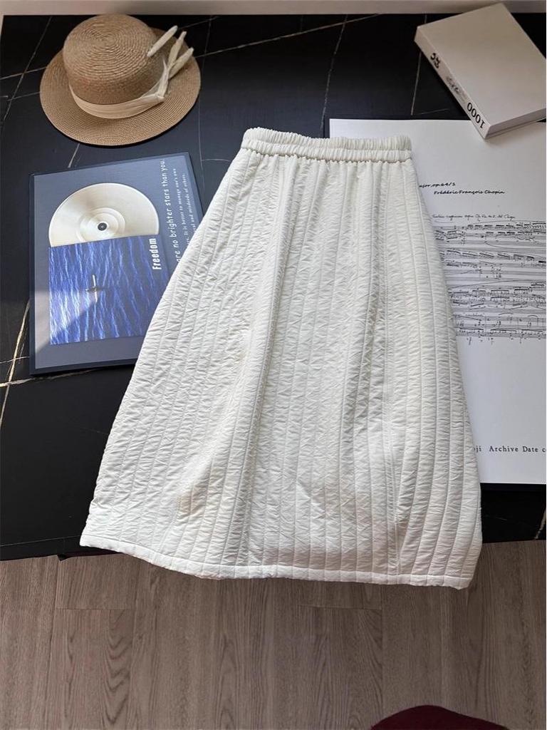 Minimalist Quilted Warm Pleated Cotton Midi Skirt in Dark Horse