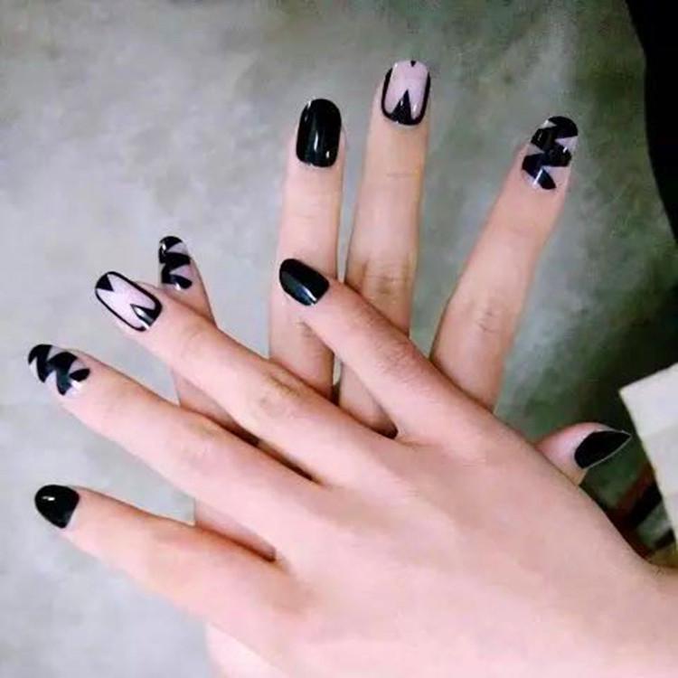 

Black Lace Detachable Long False Nails – European & American Fashion Nail Art Kit