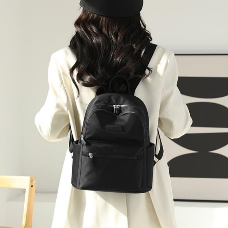 Nylonowy plecak damski miejski mały plecak