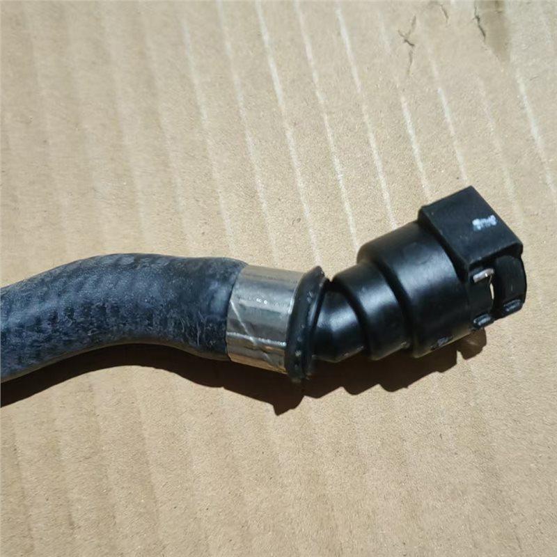 Cylinder Head Expansion Tank Hose 17127535559 For Bmw X3 X4 Cooling Hose Cooling Water Pipe For Bmw X3 X4