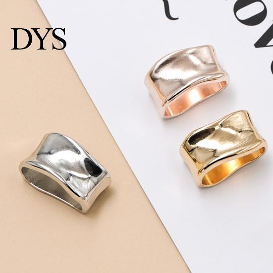 Irregular Curved Scarf Ring Oblate Ring, Geometric Simple Clip, Modern Women Jewelry Holder for Neckerchiefs Scarves Shirts High-end