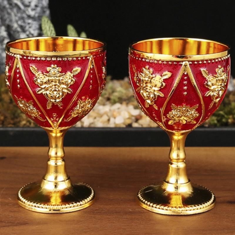European Vintage Wine Glasses, Carved Mini Spirit Vodka Cup, Red Alloy Portable Spirits Goblet, sWedding Decoration, 30ml,1pcs