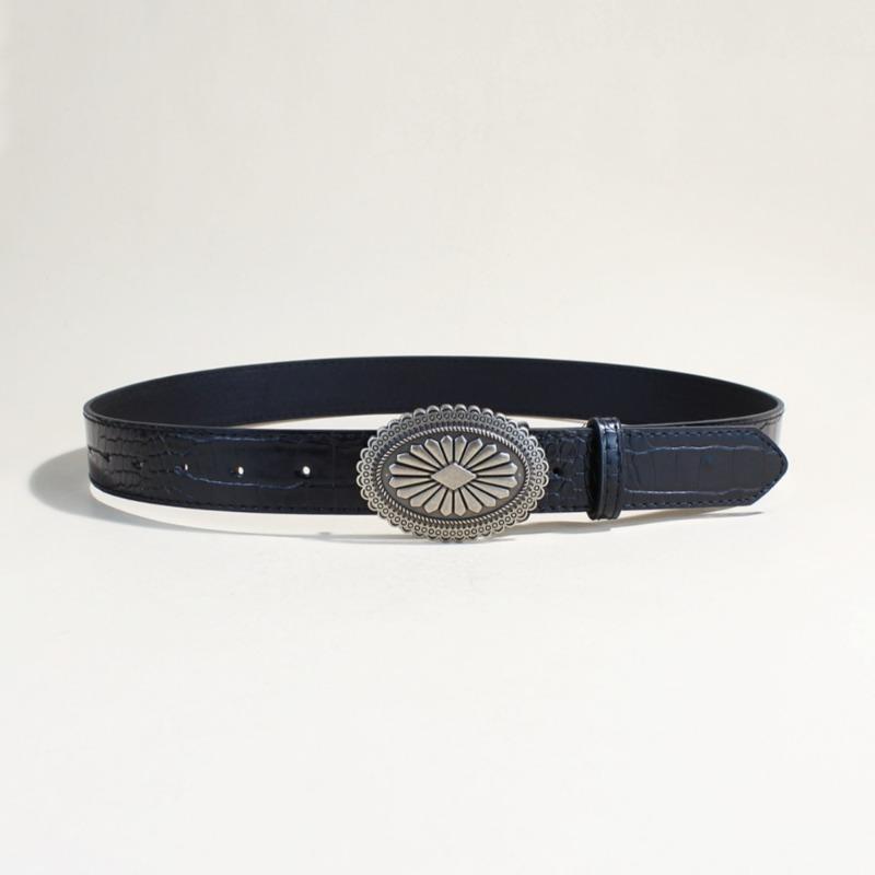 American-Style Minimalist Retro Carved Buckle Belt Unique Women's Leather Belt Subculture-Inspired High-End Red Women's Belts
