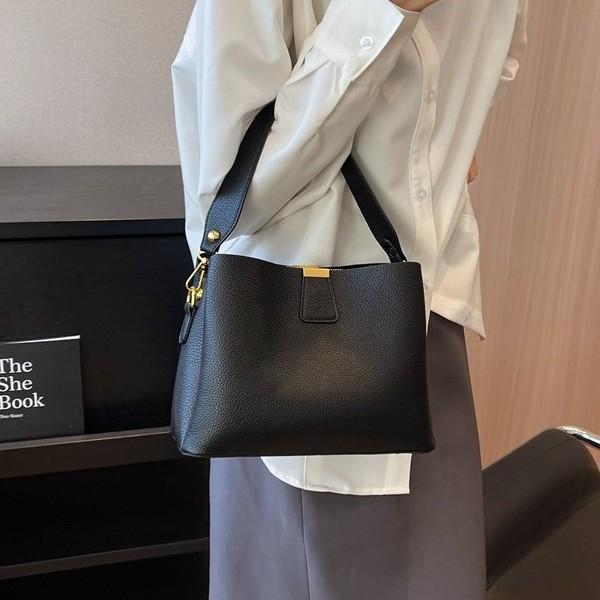 2025 New Version Trendy Fashion Niche High Sense Versatile Women's Bag Oblique Span Bag Hand Bag Bucket Bag