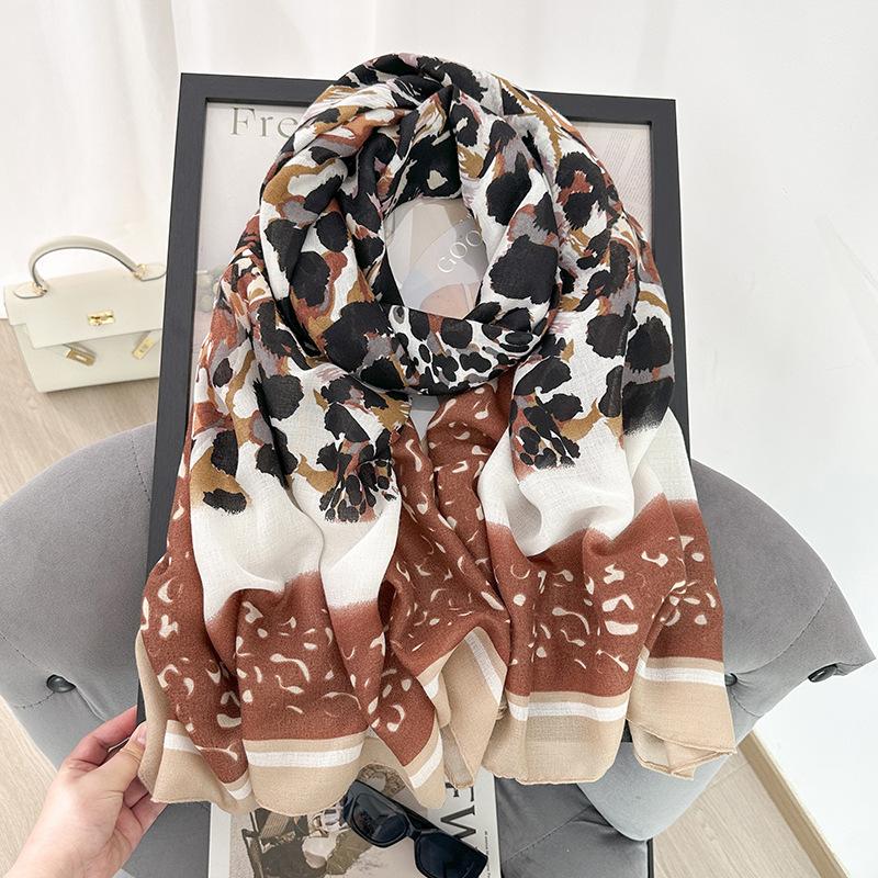 Thin scarf niche fashionable women's travel printing matching shawl office air-conditioned room fashion scarf