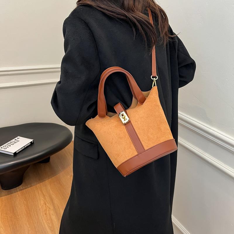 Bags Women's 2025 New Autumn and Winter Models, High-end Retro Large-capacity Commuting To Work, Shoulder Crossbody Bucket Bag