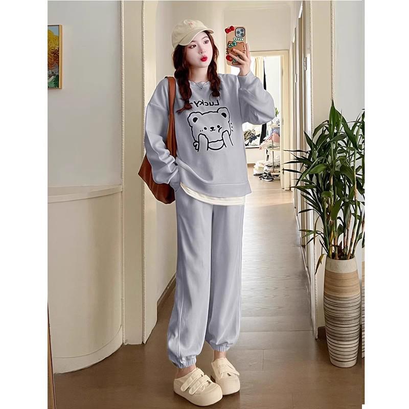 2025 Spring-Autumn Fashion: Small Size Maternity Sweatshirt & Age-Reducing Top Two-Piece Set