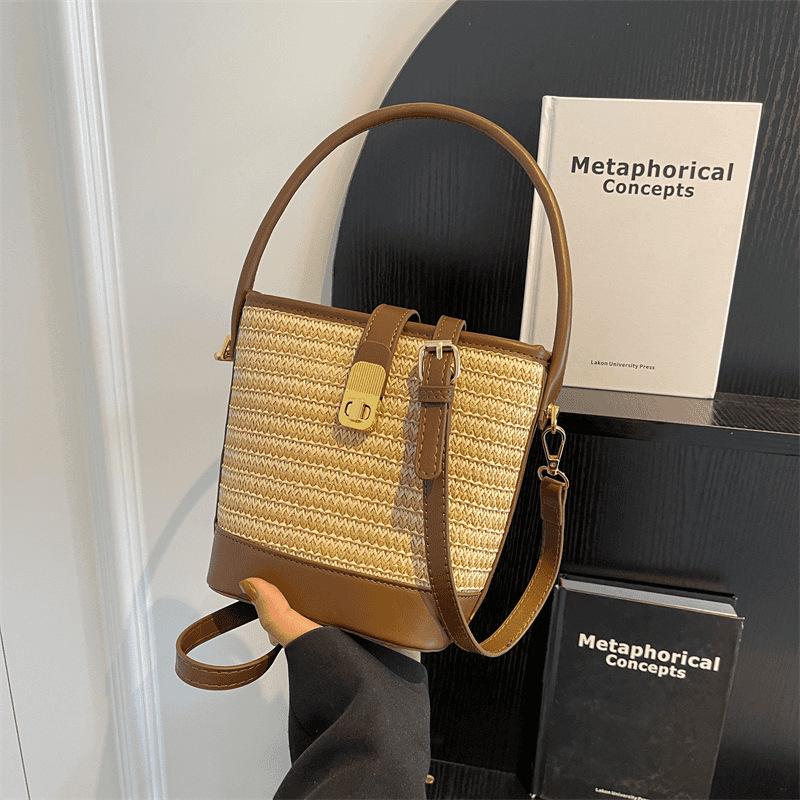 Женская летняя плетеная сумка-ведро в стиле ретро 2025