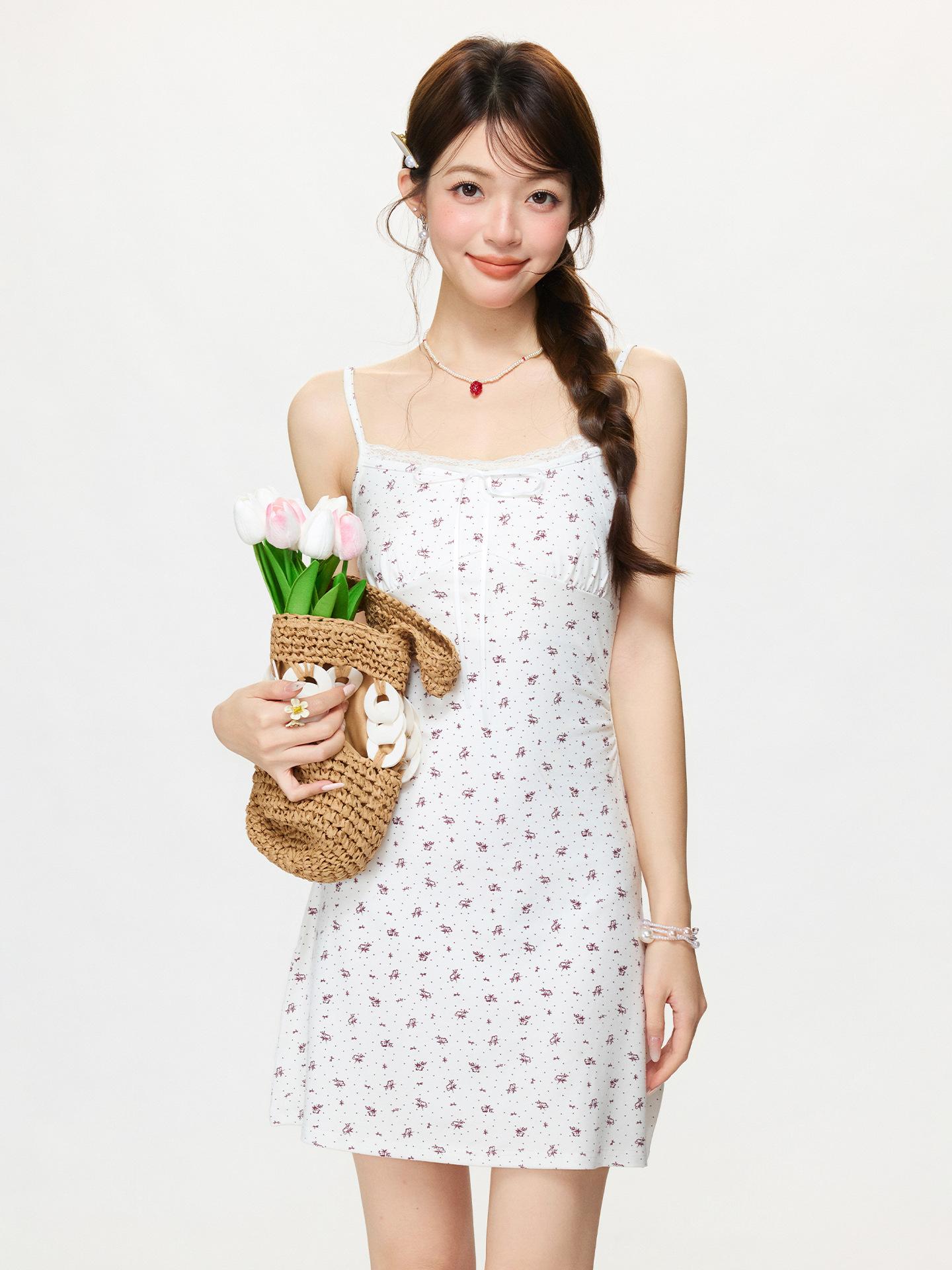 

Pure desire wind white floral lace edge splicing suspender dress women s spring summer medium and long waist skirt S белый