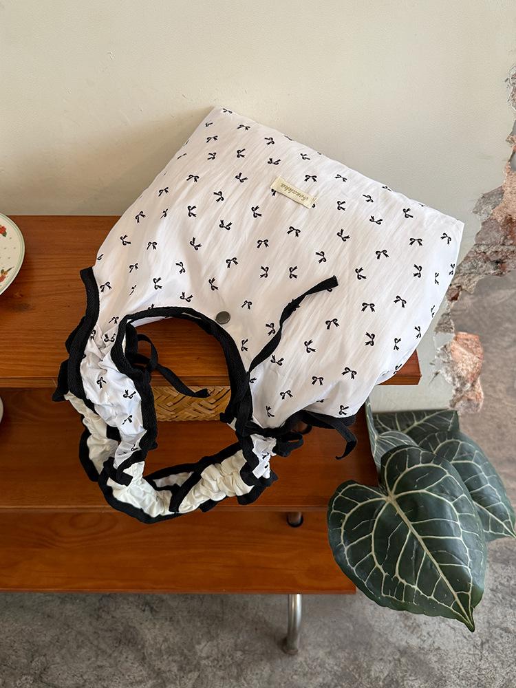 

Корейская холщовая сумка с плиссированным бантом 2025 новая большая вместимость на шнурке на плечо сумка-мессенджер для поездок на работу белый