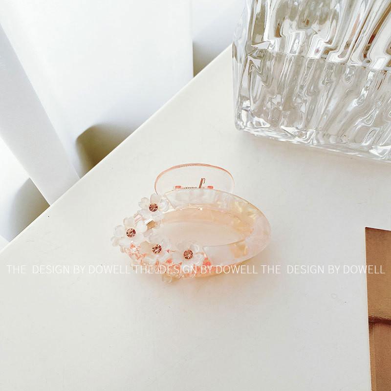 Stylish Korean Acetate Hair Clip With Charming Floral Design For Elegant Updos