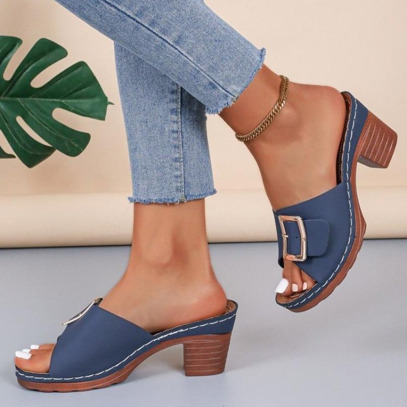 Fashion Women Comfortable Metal Decoration Flat Shoes Female Summer Beach Fashion Lightweight Casual Open Toe Sandals Shoes for Women