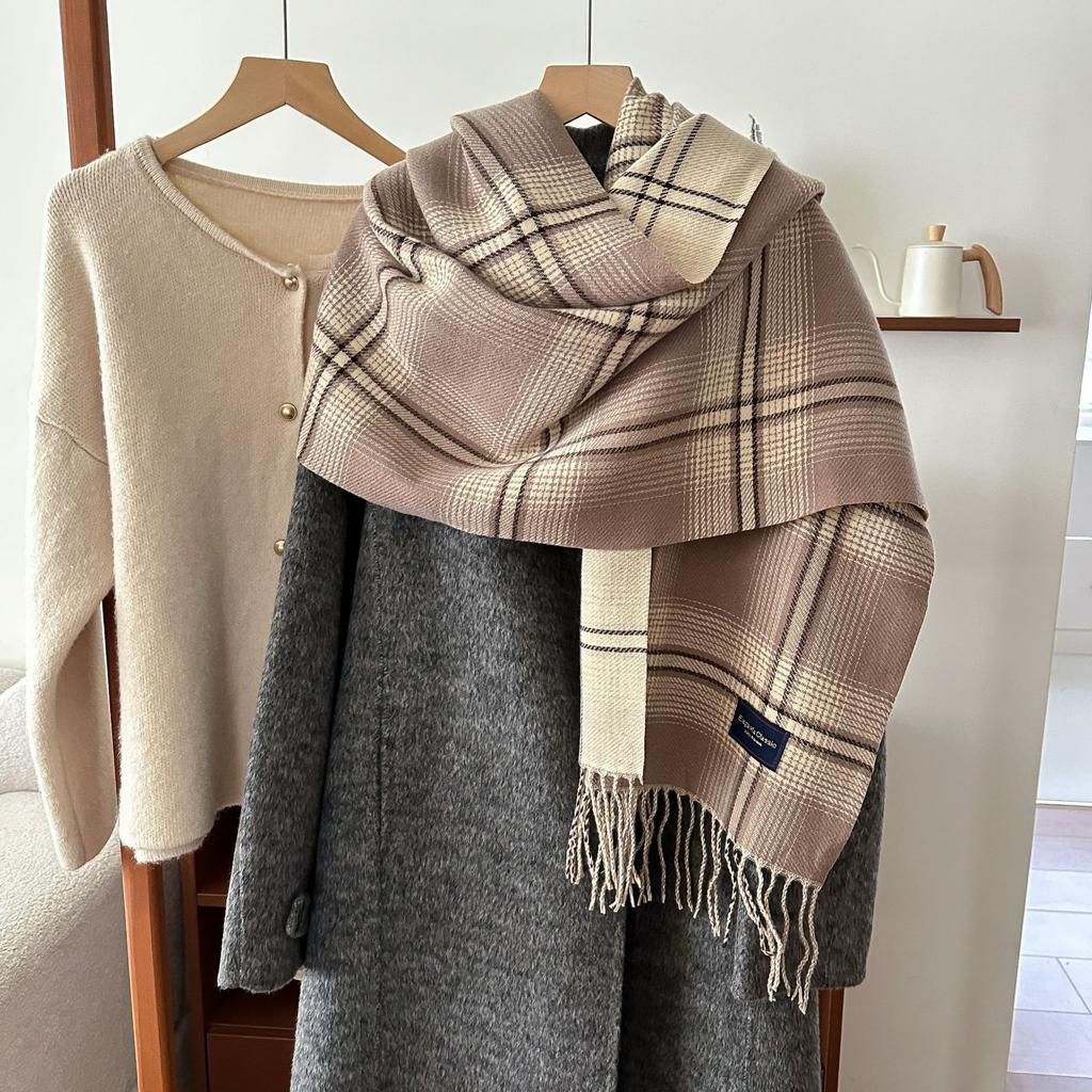 Women's Vintage Plaid -Like Scarf, Thickened Fringed Shawl for Autumn and Winter, High-End Warmth and Cold Protection