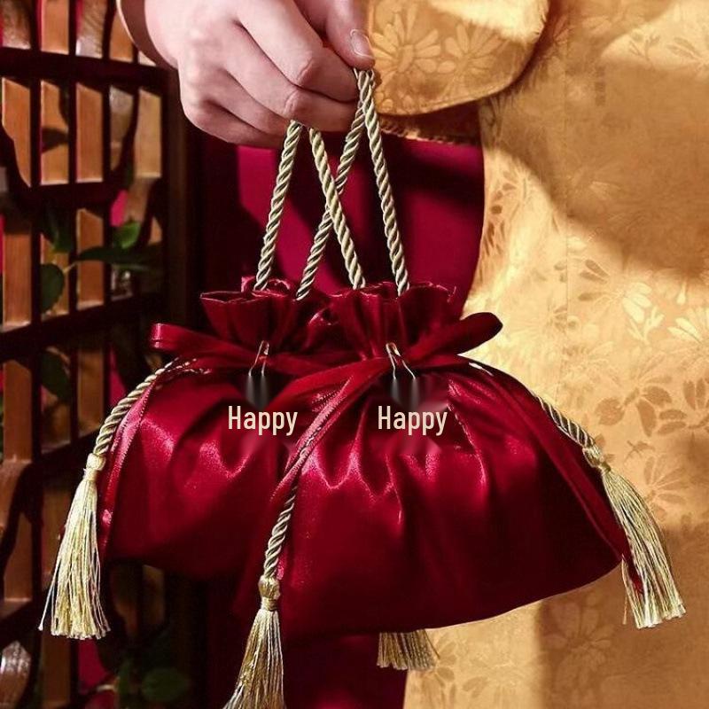 Hochzeits-Bonbon-Geschenkboxen aus Seidensatin