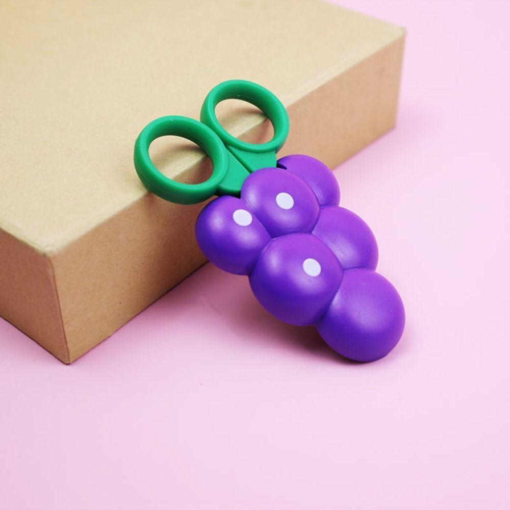 4 Stück Trauben Cartoon Obstschere Magnetische Mini-Taschenschere Sichere Mini-Schere Jungen Mädchen