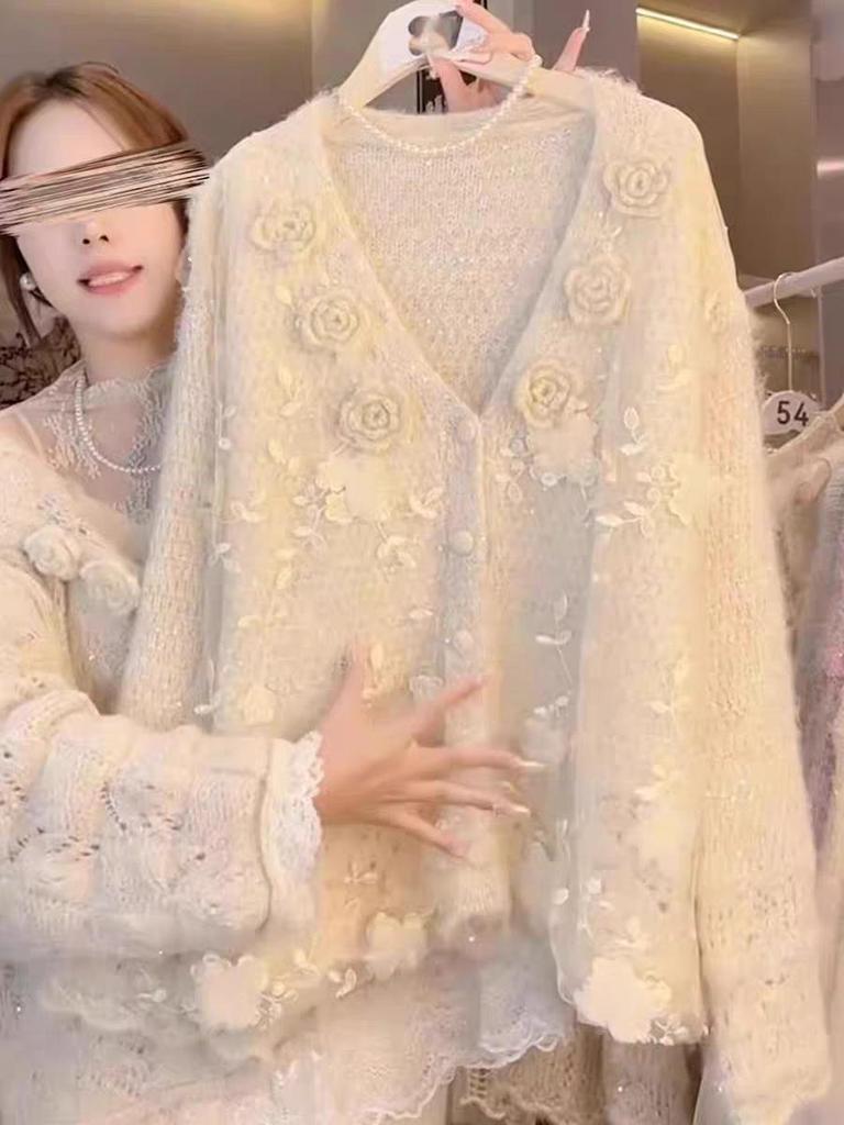 2025 Autumn/Winter Korean-Style Loose Patchwork Lace Knit Cardigan: Trendy Lazy Sweater Coat for Women