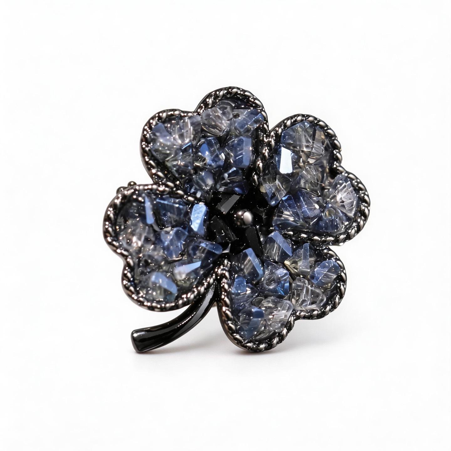 Bo Xin Yun Blue Crystal Black Four-Leaf Clover Brooch - Elegant Fashion Accessory