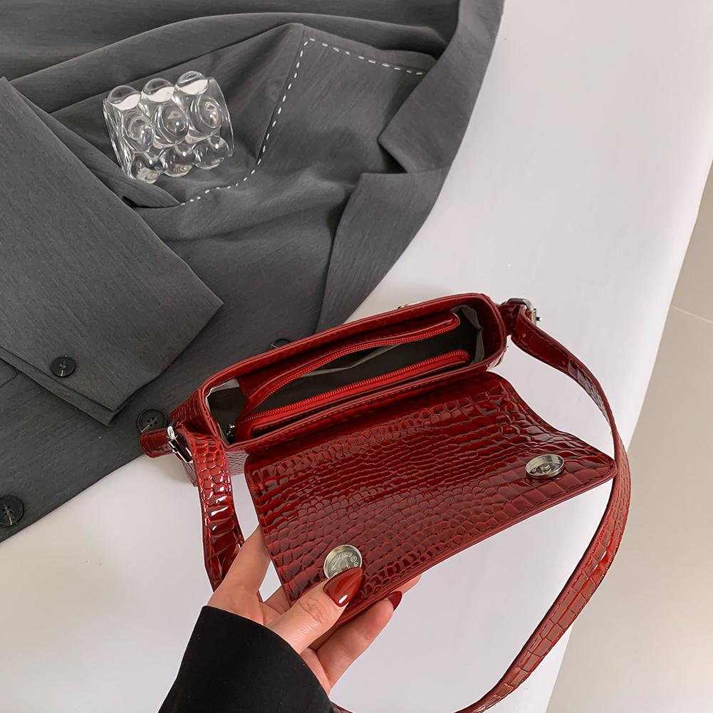 PU Patent Leather Shoulder Bag Crocodile Pattern Women Underarm Bag (Burgundy)