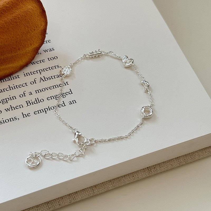 Women’s Trendy Sweet Donut Bowknot Bracelet - Creative, Stackable, Versatile Jewelry.