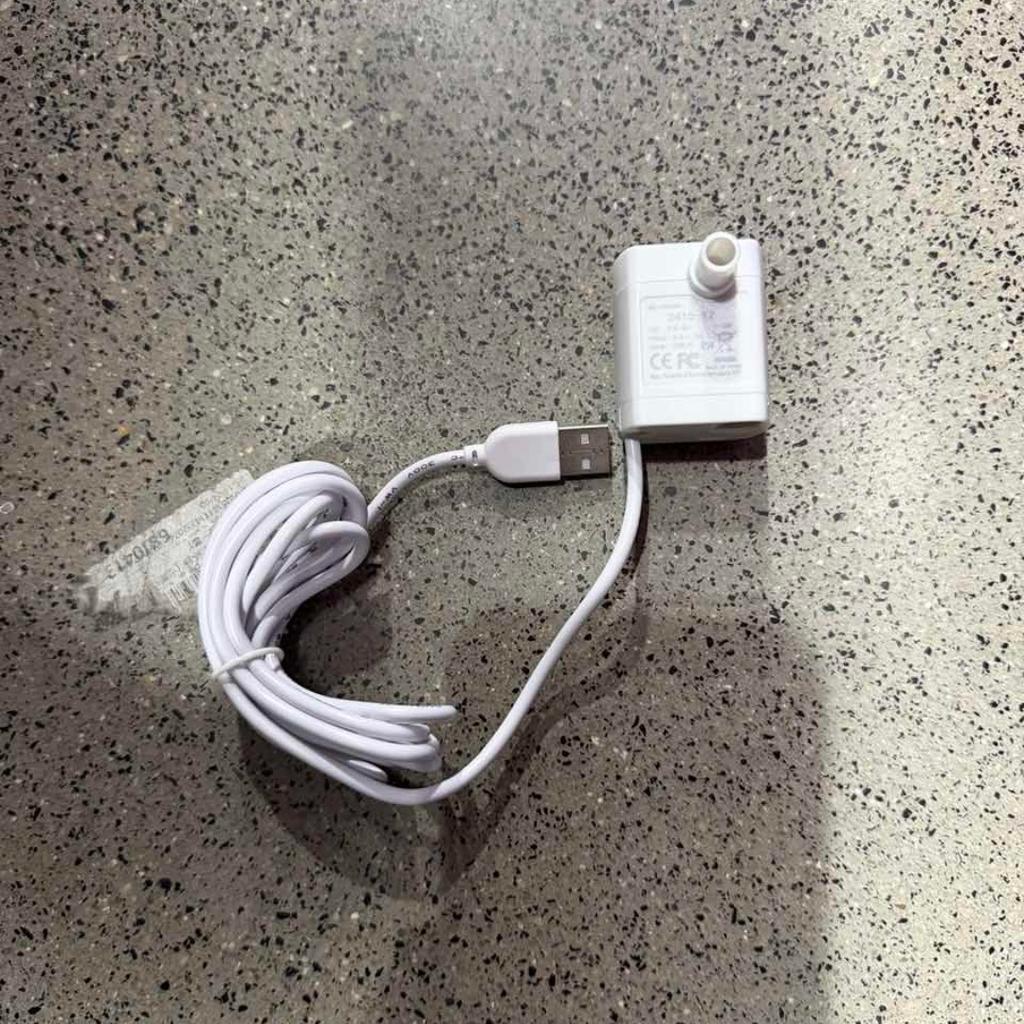 Pompka do wody dla kota fontanna silnik zapobiegający pracy na sucho zamiennik do miski do picia z kwiatami dla kota dozownik wody produkty dla zwierząt