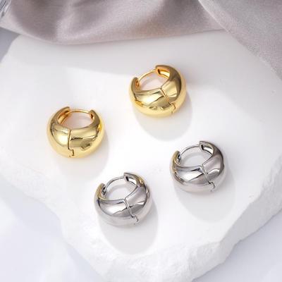 Elegant Glossy Earrings: Minimalist Ear Cuffs & Hoop Earrings - European & American Inspired Celebrity Style