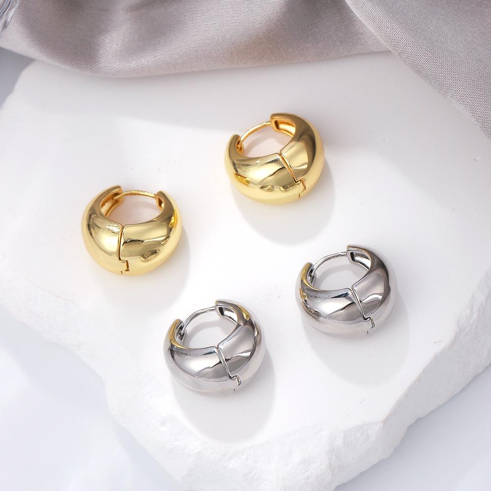 Elegant Glossy Earrings: Minimalist Ear Cuffs & Hoop Earrings - European & American Inspired Celebrity Style