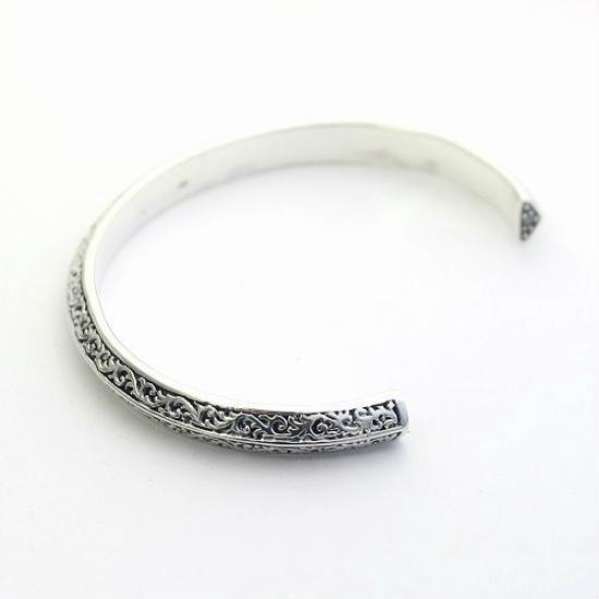 Good Vibrations Arabesque Silver Bangle,