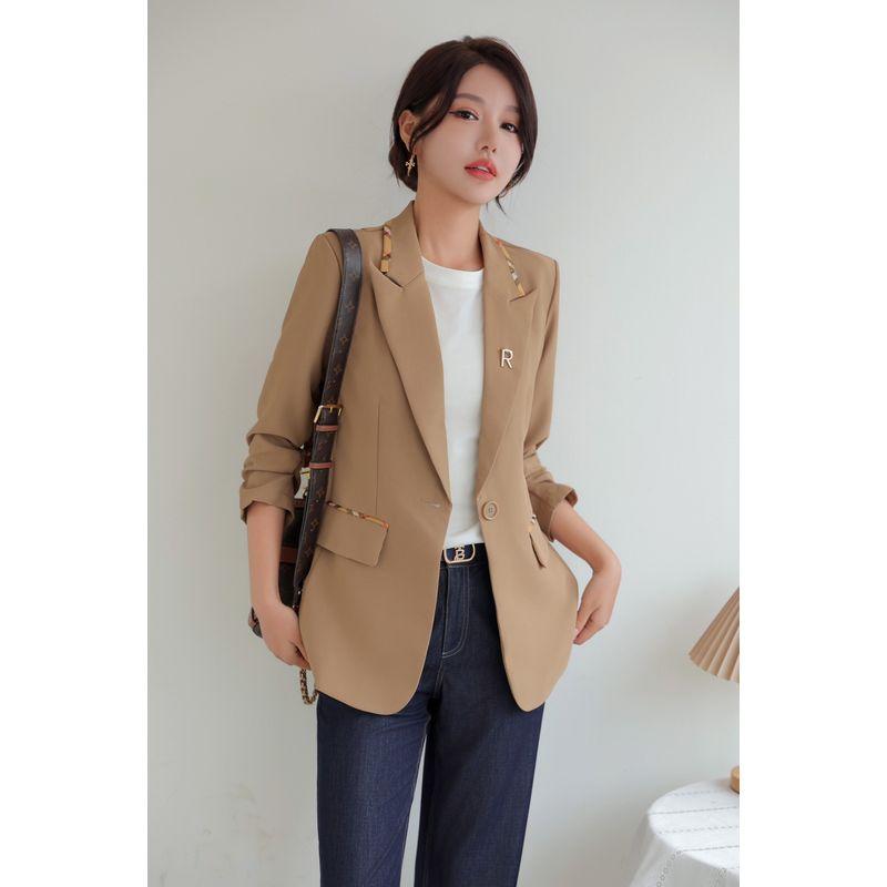 

Новый маленький костюм однотонный повседневный топ с рукавом 3/4 Apricot L