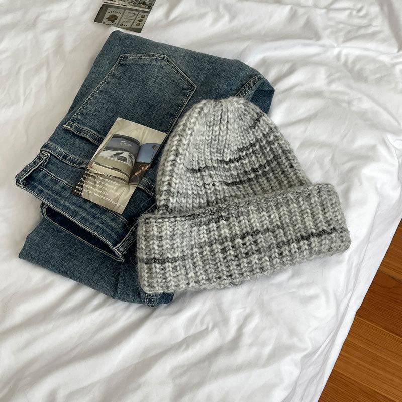 Minority Gradient Knitted Hat Mixed Thread Winter Warm Knitted Yarn Hat Cold Hat for Women