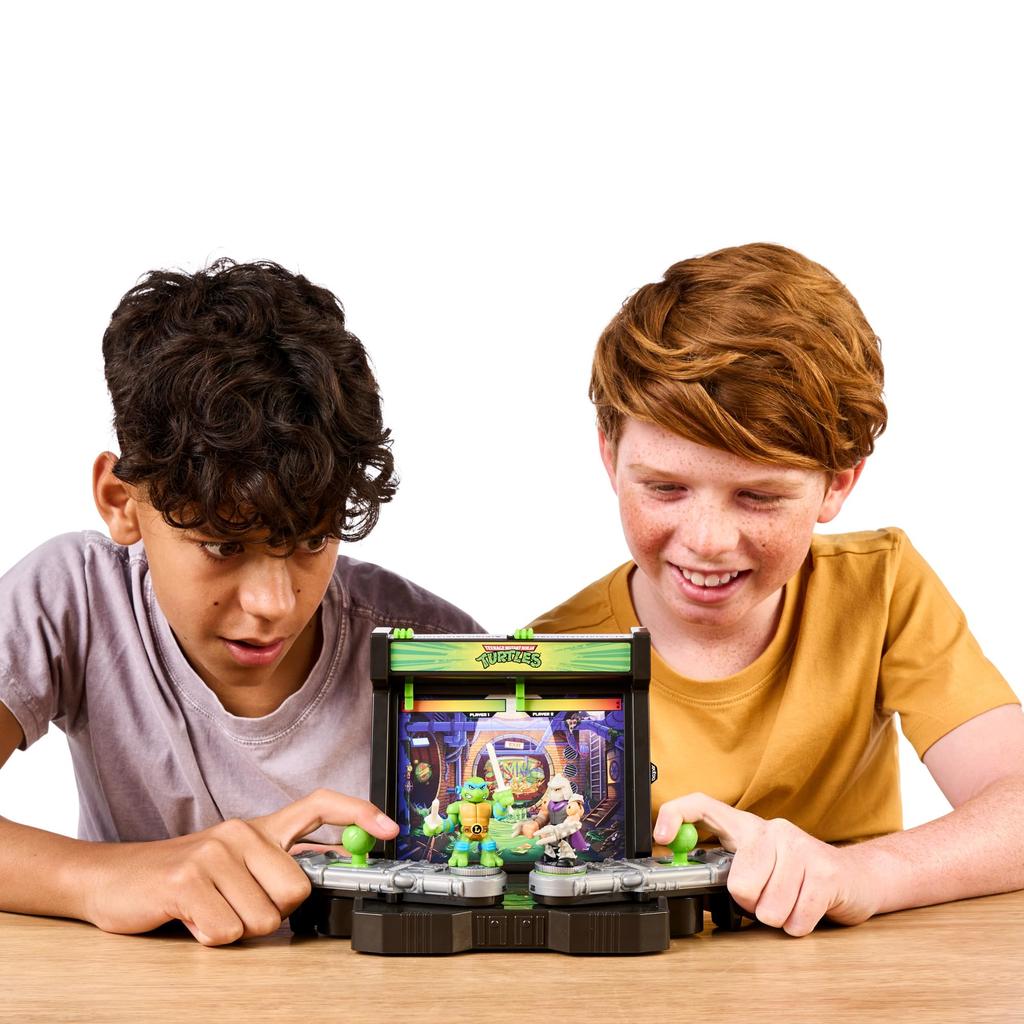 Legends of Akedo Teenage Mutant Ninja Turtles Battle Arena Over 35 Battle Sound Effects and 2 Exclusive Battle Mini Warriors Leonardo and Shredder -