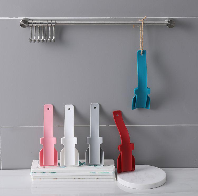 

Spot Plastic Shoehorn - Hanging, No-Bend Design серый