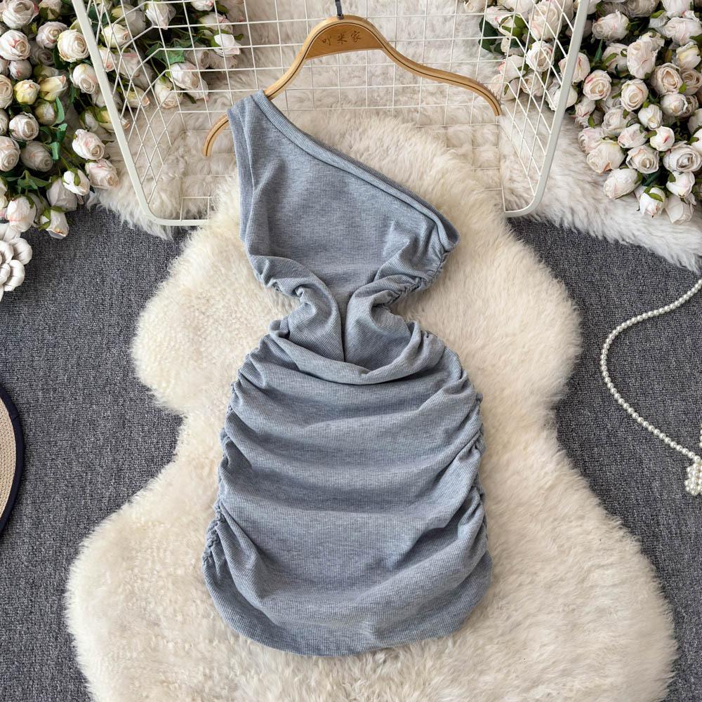 A Slanted Collar Dress for Spring Slimming and Shaping Women's Wear