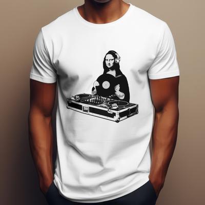 DJ MONA LISA DECKS T-Shirt | Funny Novelty Comedy Tee | Da Vinci Parody Top