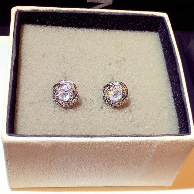 

Высококачественные серьги Bling Aaa Zircon, изысканные серьги с круглой пряжкой, темпераментные свадебные украшения с шармом, роскошные романтические украшения