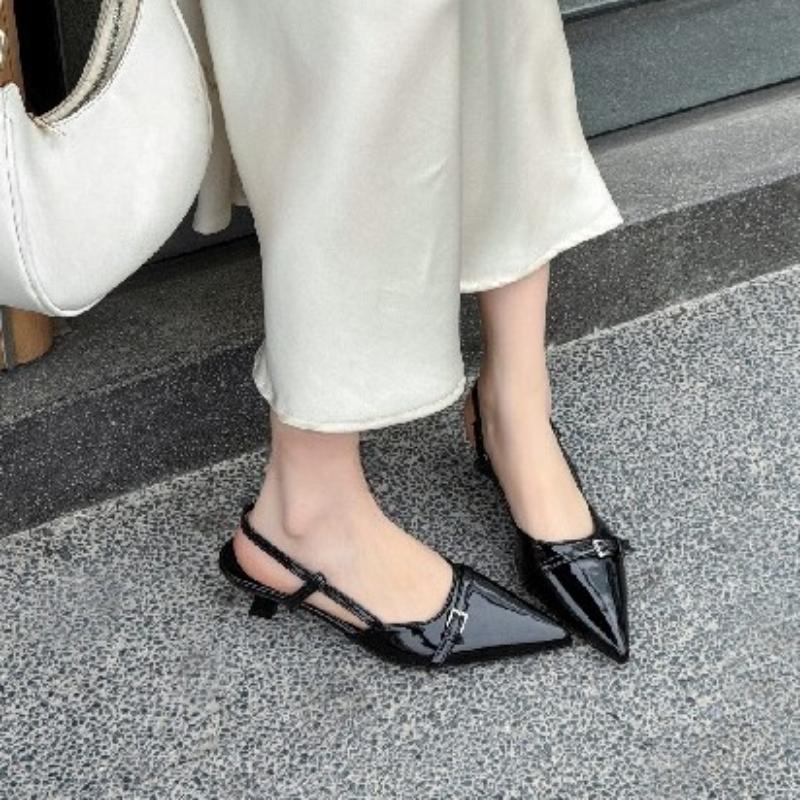 Fashion 2025 New Simple Patent Leather Leather Shoes Wine Retro Sandals Medium Heel Slingback Shoes Summer