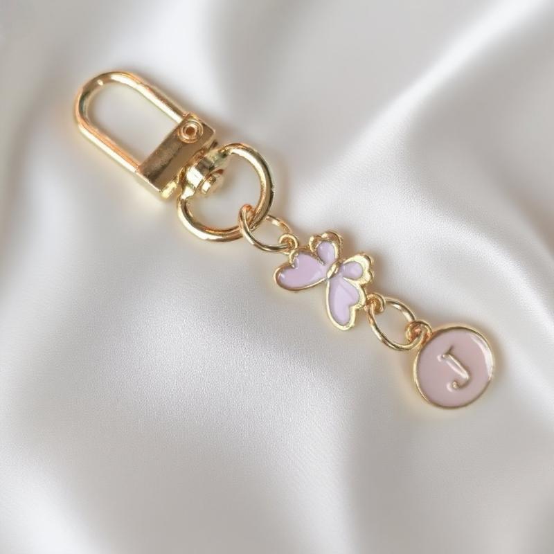 Metal Pink Butterfly Letter Keychain Fashion A-Z Initials Letter Keyring Car Key Holders Bag Pendant Hanging Decor Couple Gift