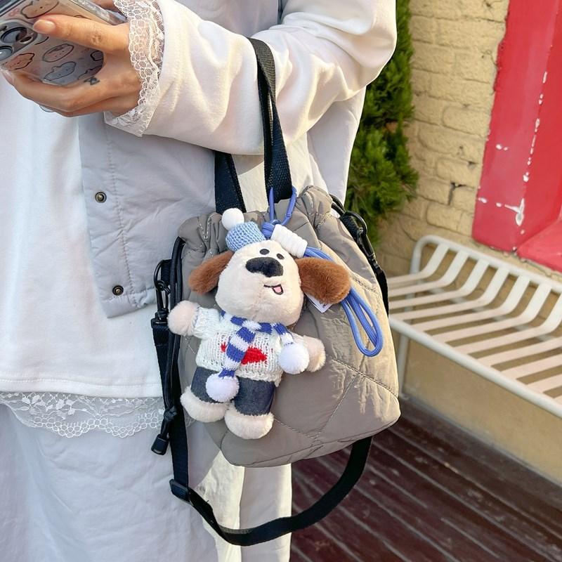 Shoulder Bag Women's Autumn and Winter 2025 New Rhombus Embroidery Thread Small Bag Ins Retro Drawstring Bucket Cotton Jacket Bag Diagonal