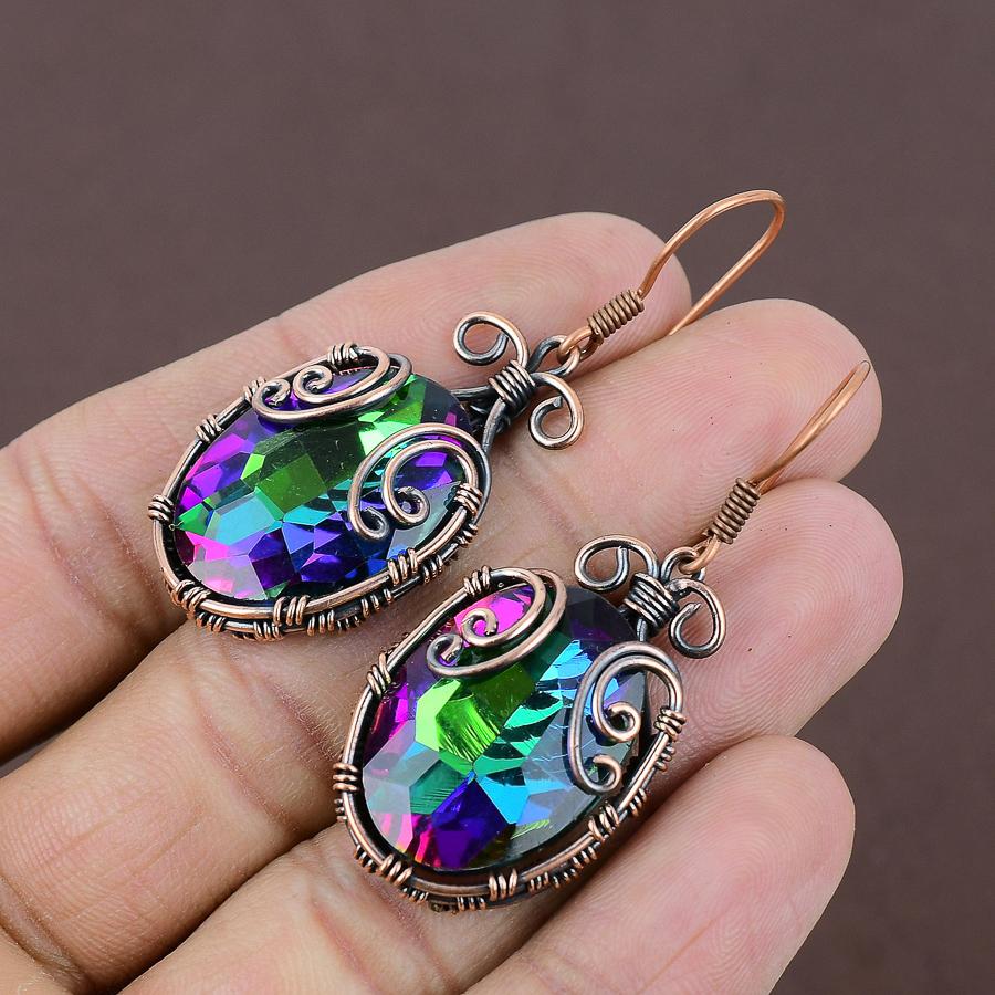 Naturalny mistyczny tęczowy topaz z kamieni szlachetnych, miedziany drut, kolczyki na prezent 2.21 b5z26