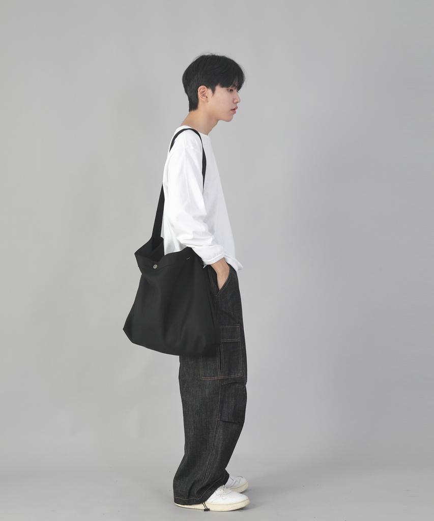 Saintcrew Minimal Oversized Crossbody Bag Mbc-121 Black