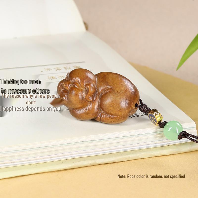 Green Sandalwood Zodiac Pig Keychain - Cute Carved Lucky Charm & Pendant Gift