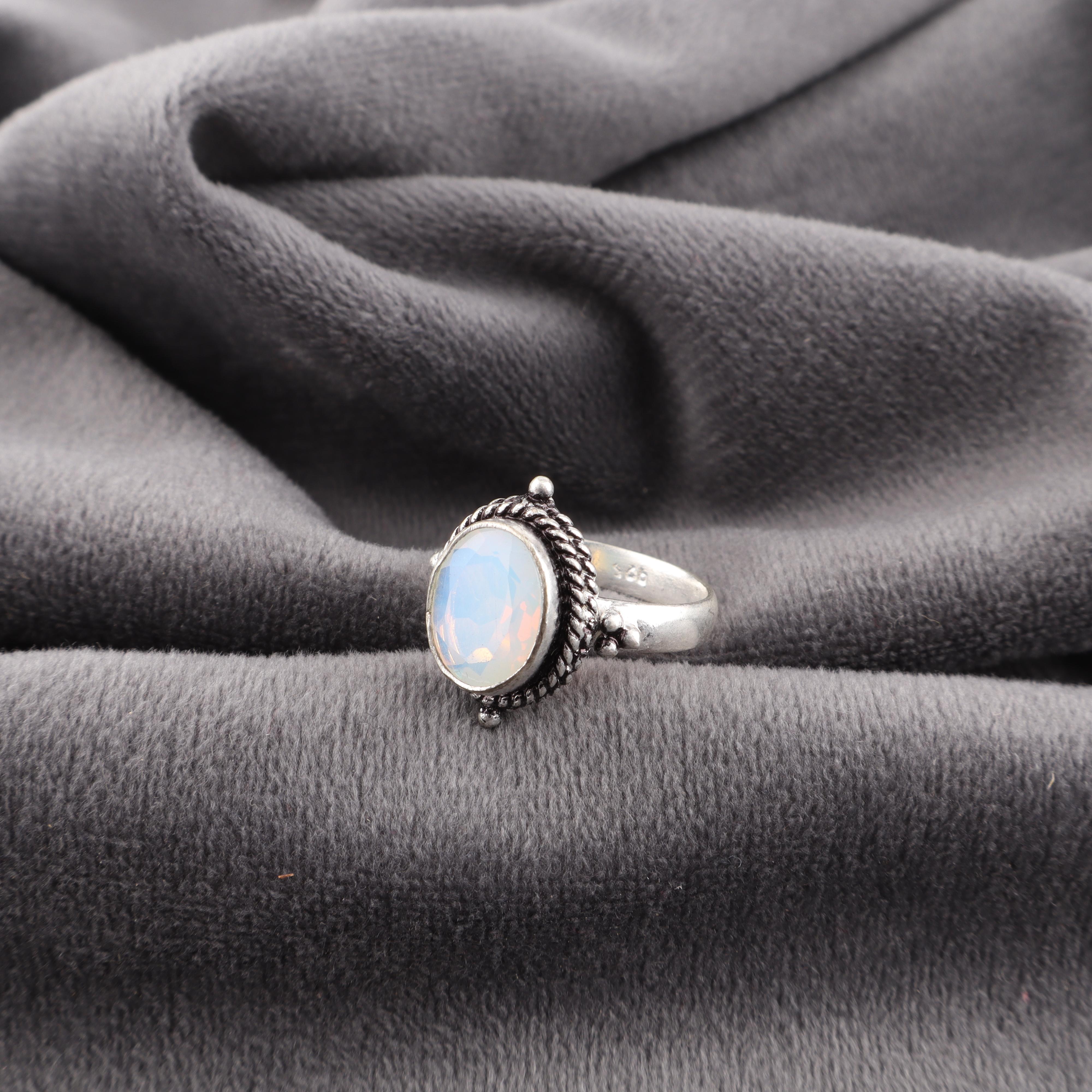 

Кольцо с молочным опалом, Кольцо с драгоценным камнем ручной работы, Ювелирное изделие из стерлингового серебра 925 пробы, Изящное кольцо, Для подарка на помолвку 12 белый