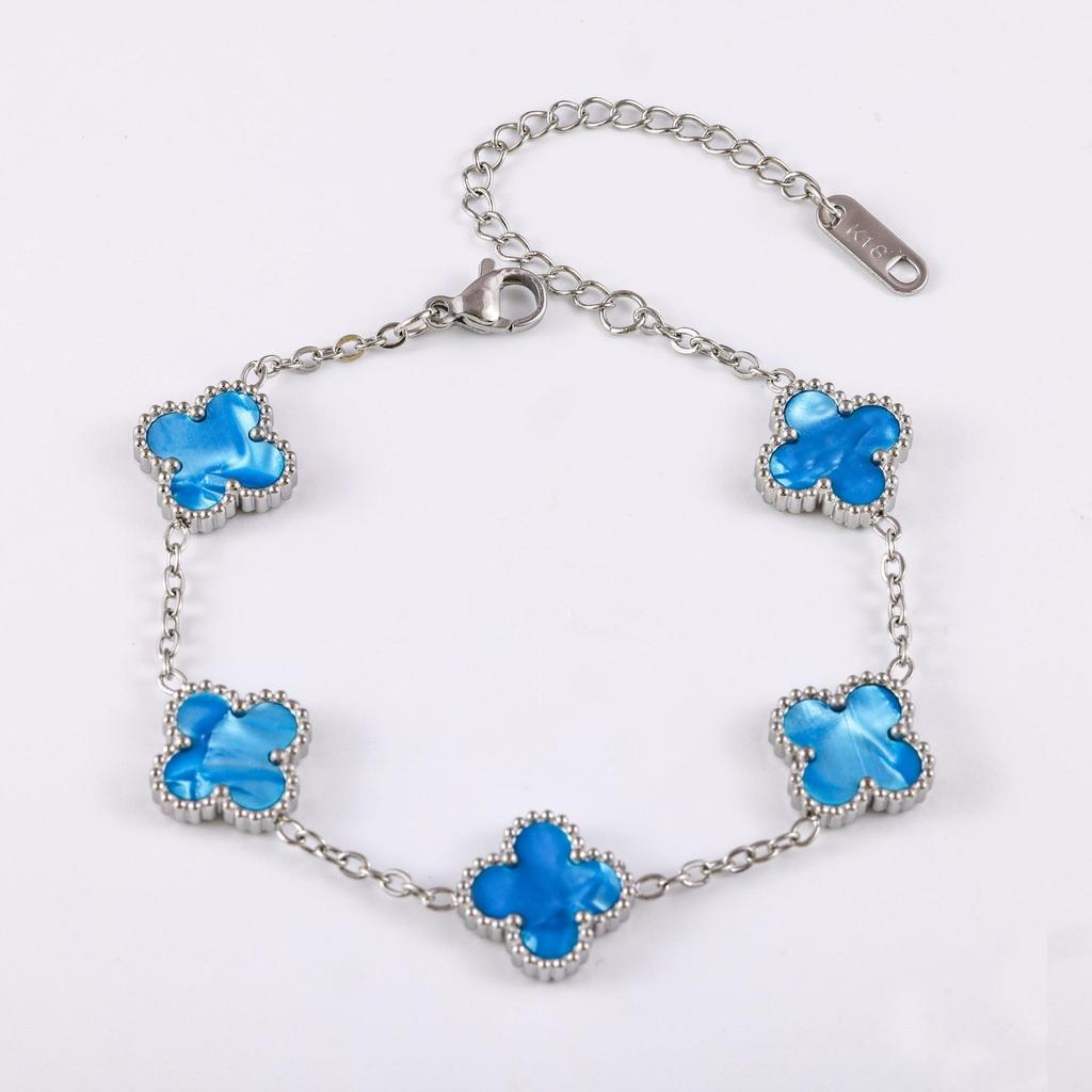 Lucky Four-Leaf Clover Silver Bracelet: Non-Fading Titanium Steel, Colorfast, Fashionable, Versatile.