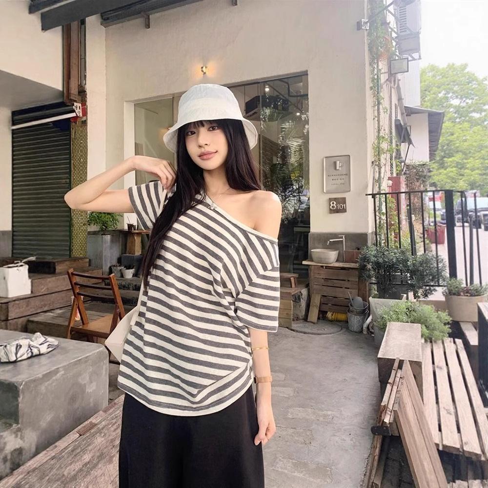 Lazy and Relaxed Diagonal Collar Off-shoulder Short-sleeved Striped T-shirt Summer New Loose Casual Versatile Top Women
