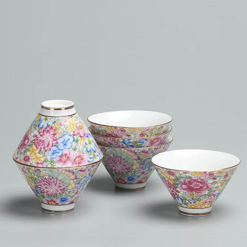 

Jingdezhen Famille Rose Scraped Flower Tea Cup Set