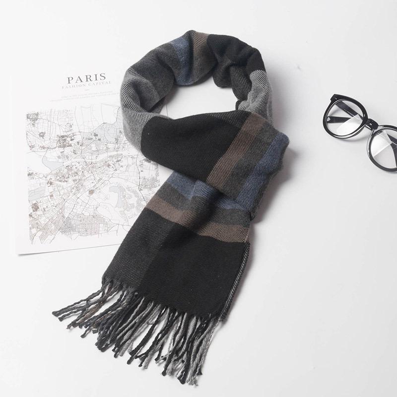 2024 Japanese-Style Plaid Scarf: Versatile Unisex Winter Shawl In Beige